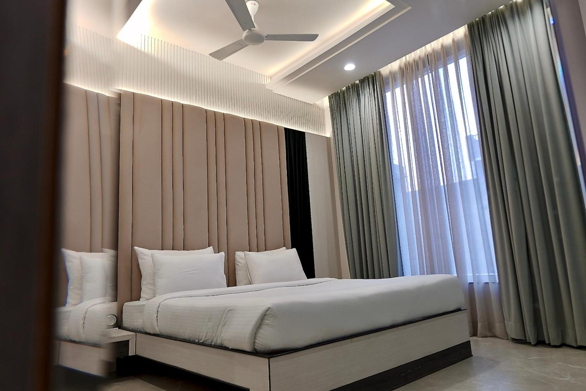 Hotel Elinor By Dazzling Hotels & Resorts Agra  Exterior foto