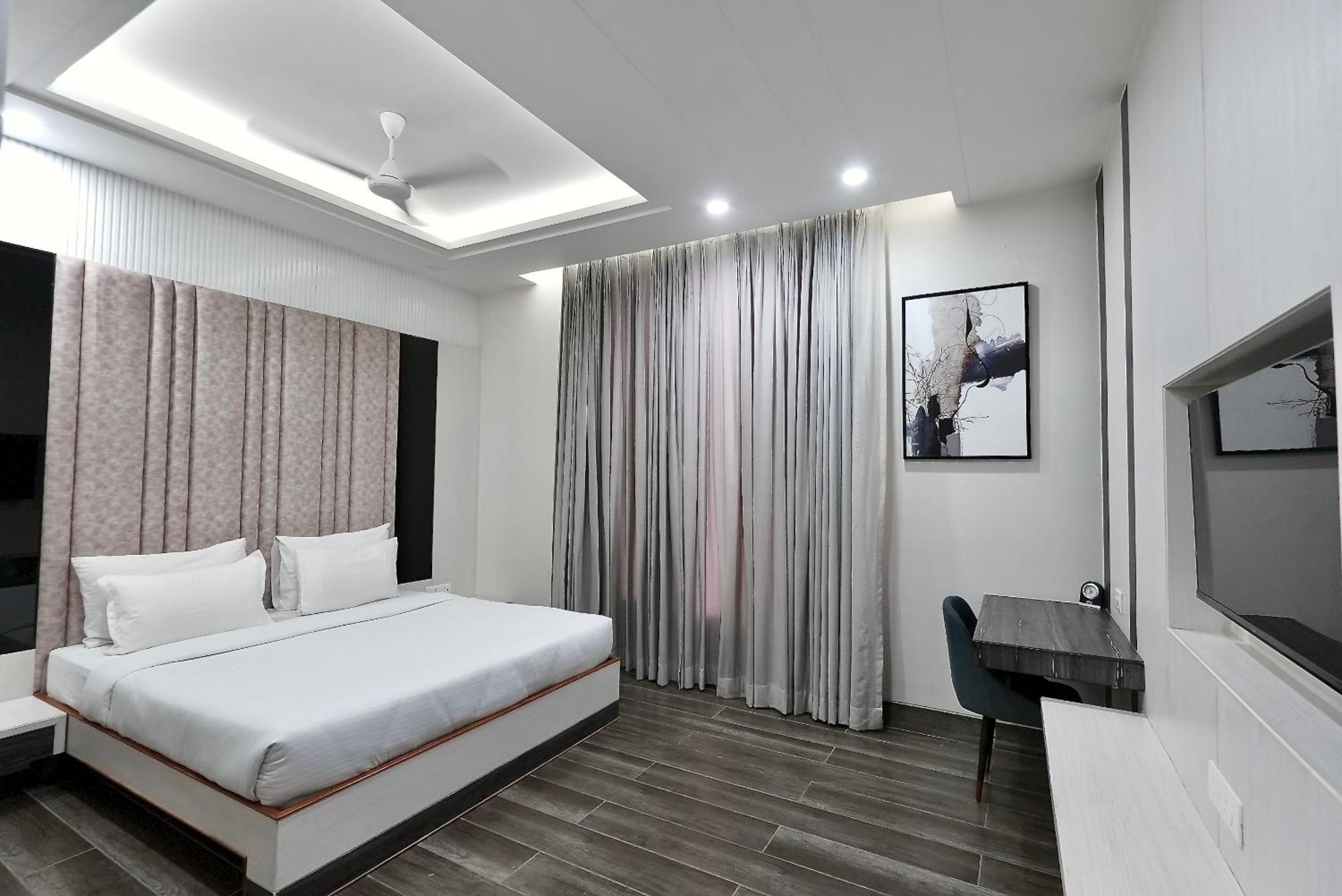 Hotel Elinor By Dazzling Hotels & Resorts Agra  Exterior foto