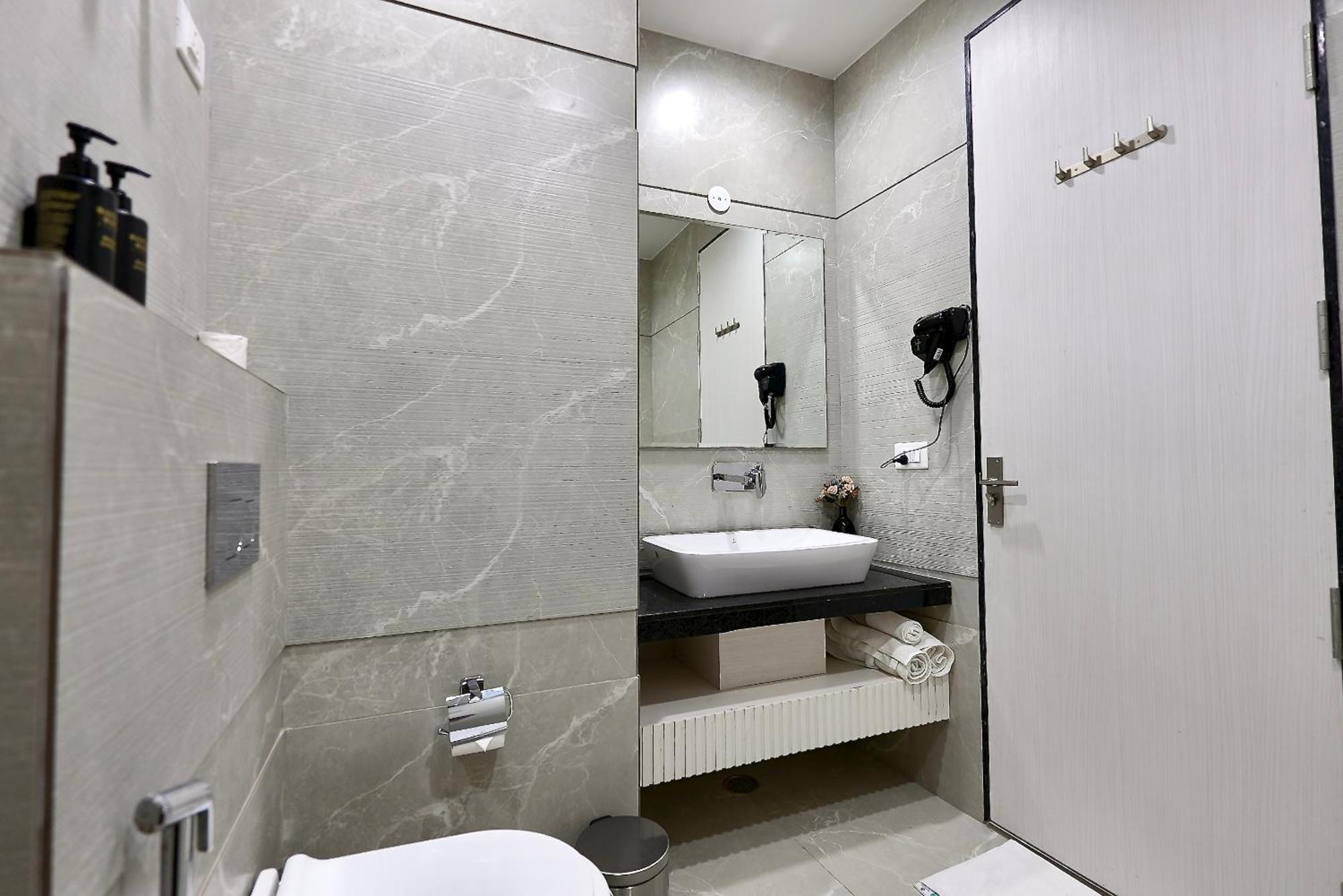 Hotel Elinor By Dazzling Hotels & Resorts Agra  Exterior foto